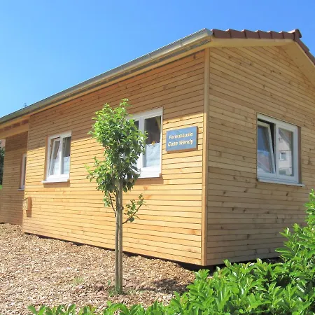 Tiny-ferienhaeusle Casa Wendy בית נופש